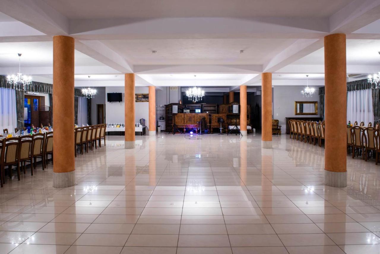 Hotel Złota Róża Sedziszow Exterior foto